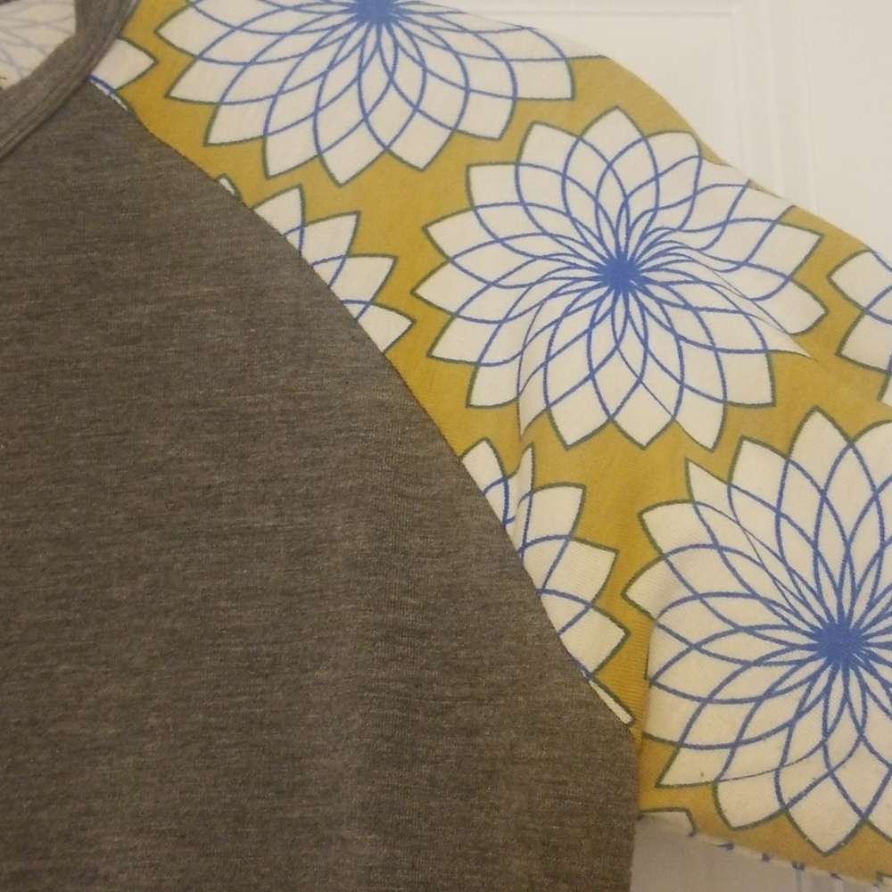 Lularoe Randy XS - Picture 2 of 3